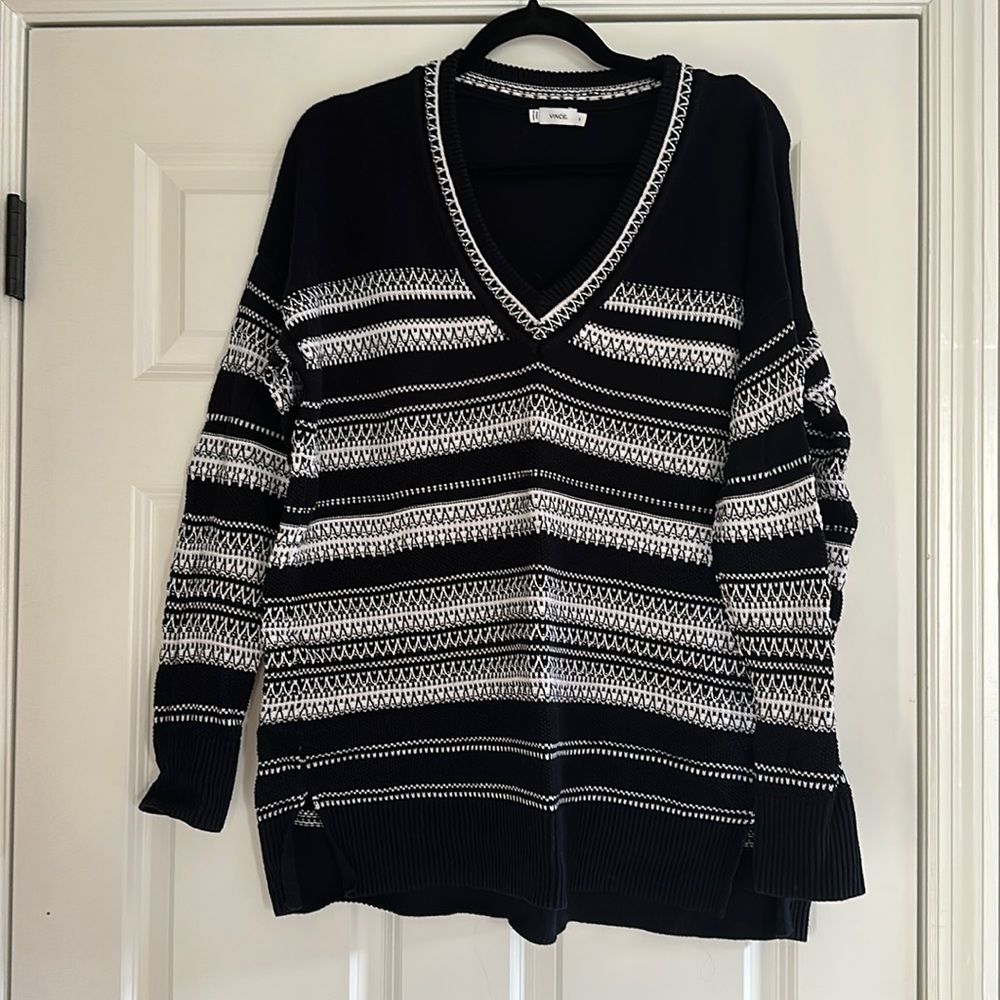 Vince black and white sweater size medium